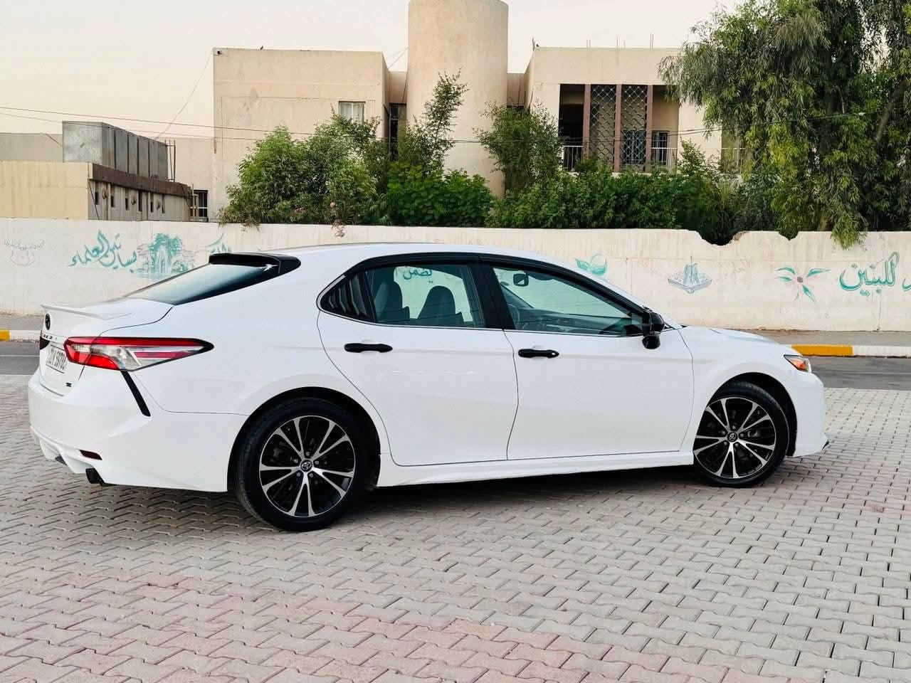 كامري موديل SE18بي قطعتين بونيد جامرلغ جامرلغ سكن بلادي بس بي كارت شرط تحويل ودفتر بانزين أرباك بس إستيرين طاك شرط كير محرك مكان كركوك شراي يخابر ودلل ***********
