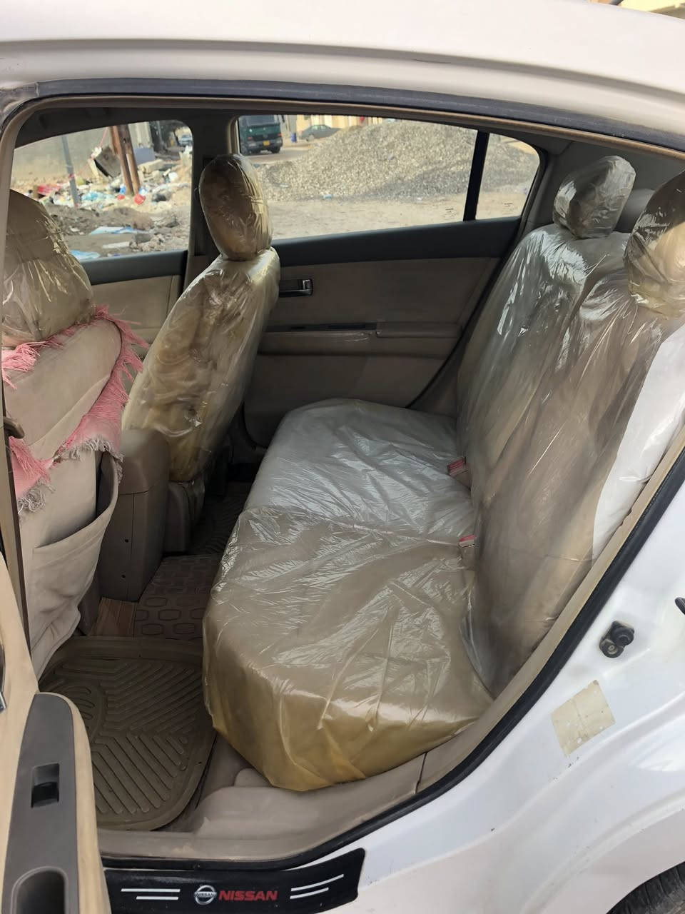 السلام عليكم نيسان سنتره موديل 2009 سياره كير ومحرك نضيفات    سنويه ل30 رقم اربيل بسمي شرط التحويل غرفتهه نضيفه محرك 20بلادي مكانها تكريت رقم الهاتف *********** متواجد عالفيس
