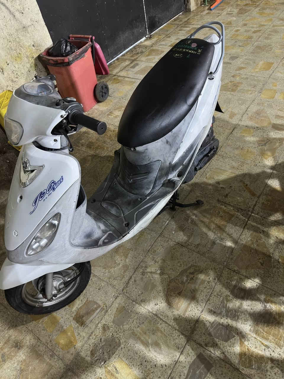 السلام عليكم شباب ماكس للبيع مال رمبه صار سبوع من طالعه من رمبه تقريبا بس صار عندي ضرف ومحتاج دراجه بلاديه ومامفتوحه جيب مصلح وياك  تفحص وجيك ياله تأخذها جديده كلش وحلوه مستعجل علبيعه  سعر 850 مكاني بصره حيانيه شارع القائد رقمي واتساب فقط للتواصل ***********
