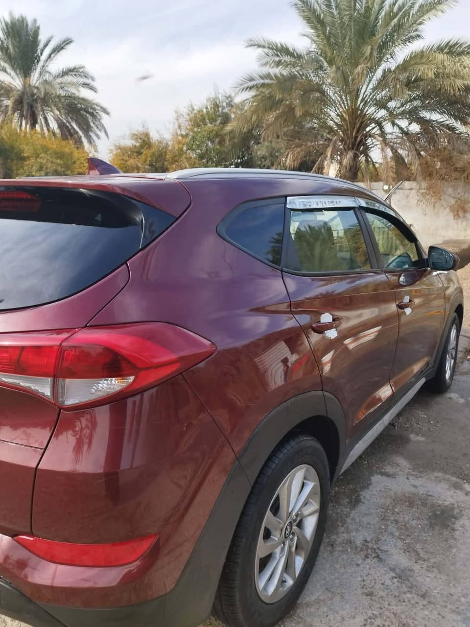 السلام عليكم توسان موديل 18 امريكي مكينه 2000 سياره جديده حادث كلين بدون حادث مستوردها على ايدي كير مكينه تبريد حداديه  تخم تاير سياره جاهزه من كلشي رقم بغداد إنكليزي باسمي تحويل بنفس اليوم وصور الحادث مرفقه للمنشور وكذالك رقم الشاصي سياره ماشيه 118 سياره مال بيت ابد مامتعوبه سعرها 178 وبيها مجال للاستفسار ‭0771 873 7958‬
