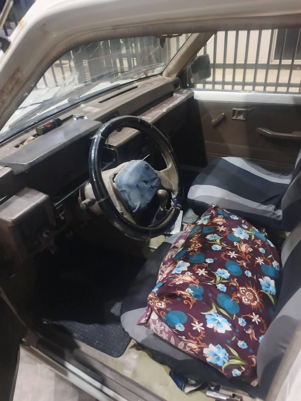 السلام عليكم مستيبوشي موديل 93 كير ومكينه فول سياره مابيهة قطرت صبق عله وضع البلاد رقم الماني تحويل ثاني يوم سعرها 33 وبيهة مجال بعغوبه تقاطع القدس ‏‪***********‬‏
