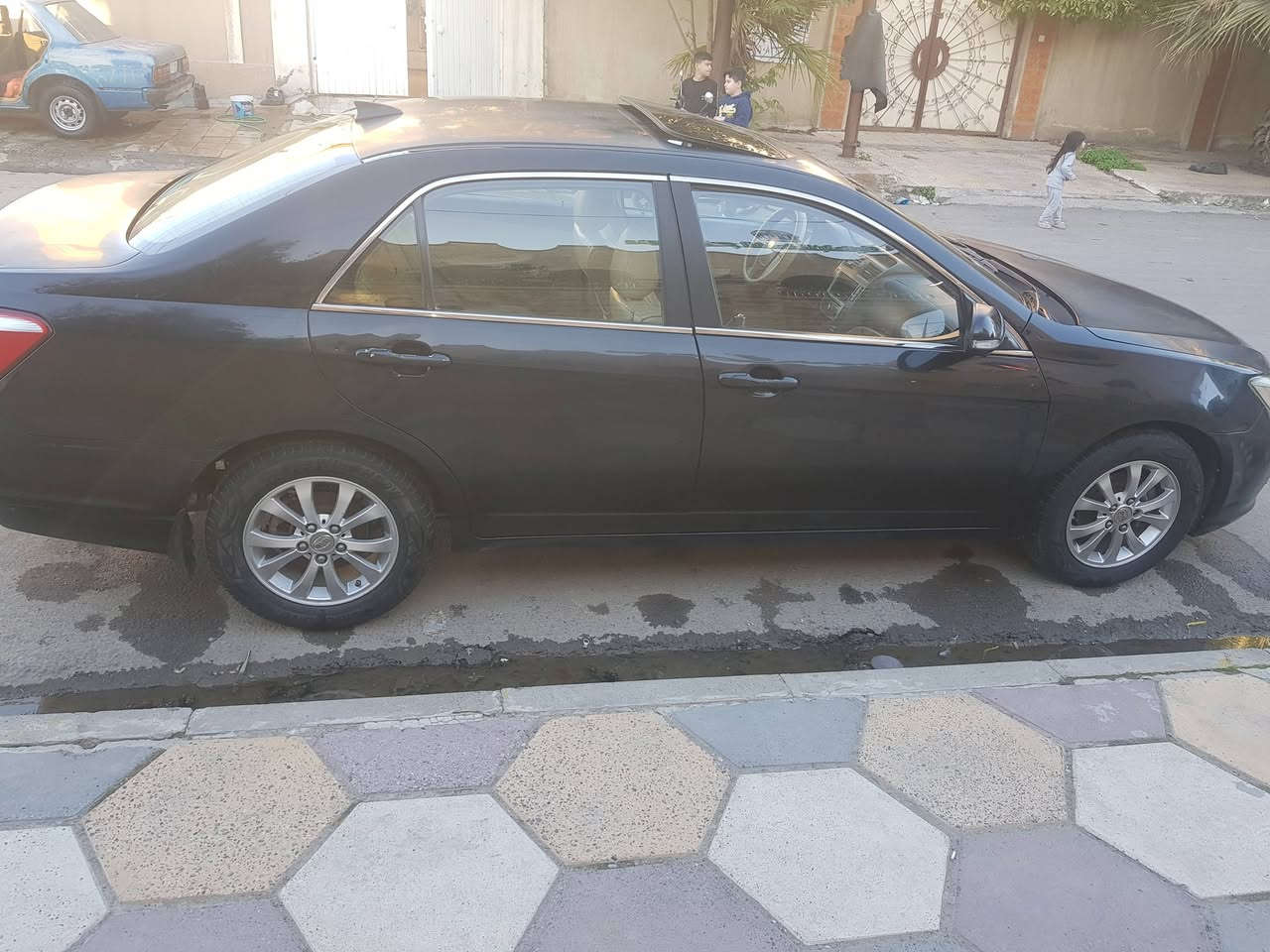 للبيع بي واي دي f7موديل 2014 فول كير عادي فقط ضرر قطعتين بدون داخل رقم اربيل مكاني
موصل الايسر تفاصيل اكثر اتصل ***********
