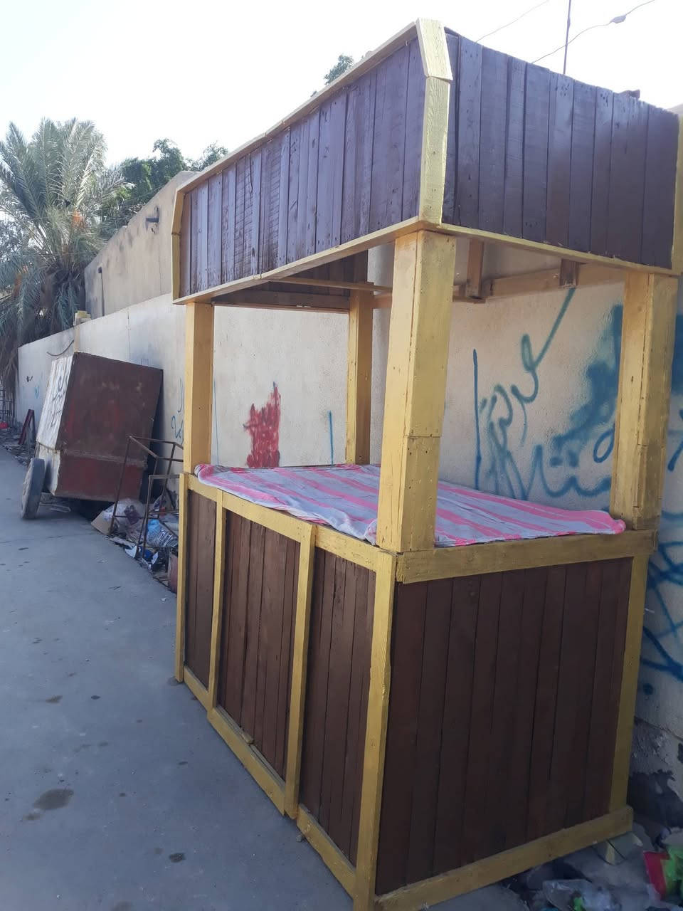 السلام عليكم
ميز تفصال مرتب وحلو الطول مترين وربع والعرظ متره السعر خاص الشراي مراسله الصفحه او نتصال علئ رقم ***********
