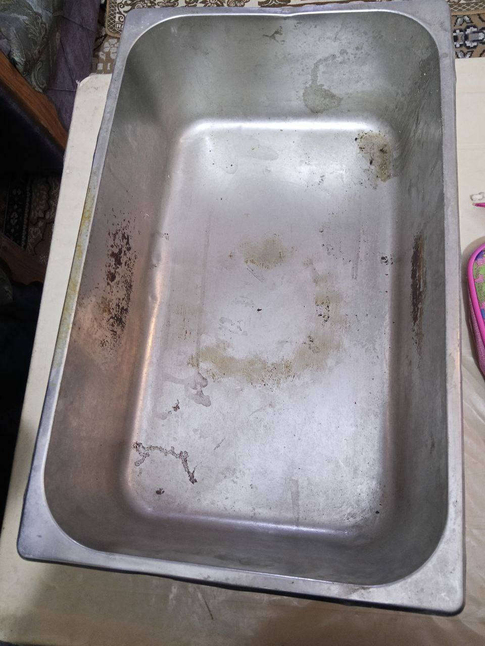 السلام عليكم 
مِصفاة قلي سعرها 5 تالاف 
صينية فرن الواحد ب5تالاف 
وجدرية فرن عميقه 15تالاف 
كلهن سوية 25
واتساب ***********
