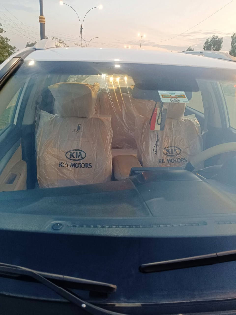 سلام عليكم سورنتو موديل 2015 خليجي محرك 6 سلندر.7 راكب       رقم بغداد سياره كفاله عدا ربع باب صبغ  سونار موجود السعر 175 وبيه مجال بصيط مكان السياره كربلاء ***********
