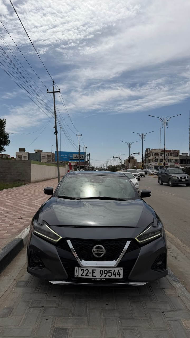 نيسان مكسيما 2022 

الكير يحتاج استبدال او تجفيت يكلف مكسموم 1.500$ 
حالياً السيارة تمشي نمرة وحدة .. 

فول مواصفات الفئة SR 
تحكم ستيرن - شفترات كير ستيرن - ستيرن تدفئة - كشنات تدفئة تبريد - كشنات تحكم كهرباء - تحدير خروج من المسار - محافظة ع المسار - شاشة ابل كار بلاي ، اندرويد اوتو - قطعتين تبريد - مودات قيادة سبورت ونورمل - تراكشن كنترول … عليها شوتة رياضية ، air intake  
وبعد بيها مواصفات ما اتذكرهم 

السيارة حادثها جاملغ راكب وبنيد فقط 
ومصبوغة حزام توحيد لون بدون معجون وبارد باقي القطع 
ايرباك دركة ستيرن طاك وراجع ستتم وطافي كلوب الايرباك 

السيارة امانة نظيفة وحلوة 
هزة وسنوية جديدة السيارة بأسمي تحويل ثاني يوم

السعر 125 ورقة بيها مجال بسيط
مكان السيارة كربلاء - التعاون 
*********** موجود واتس اب كربلاء, العراق
