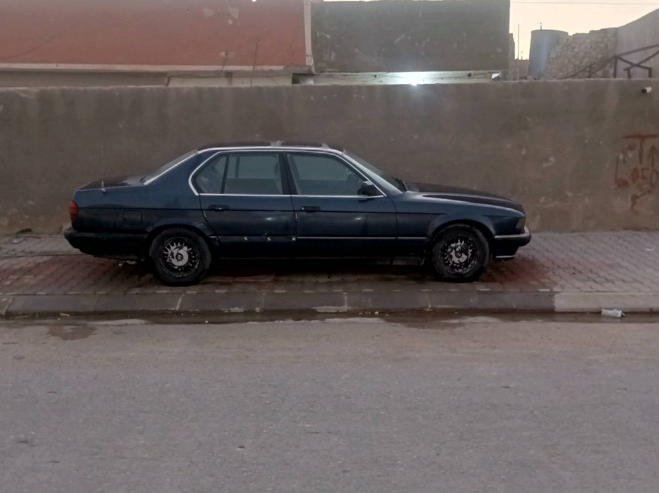 السلام عليكم اريد مراوس وانطي فرق مشروع وطني لل 27 رقم نينوى السياره تبريد شغال كير مكينه كهربائيات مكفوله ما عدا الصدر وشغلات نواعم رايدها ب 35 مكاني بيجي اريد مراوس شنو عندك نزل والرزق ع الله تحياتي للجميع