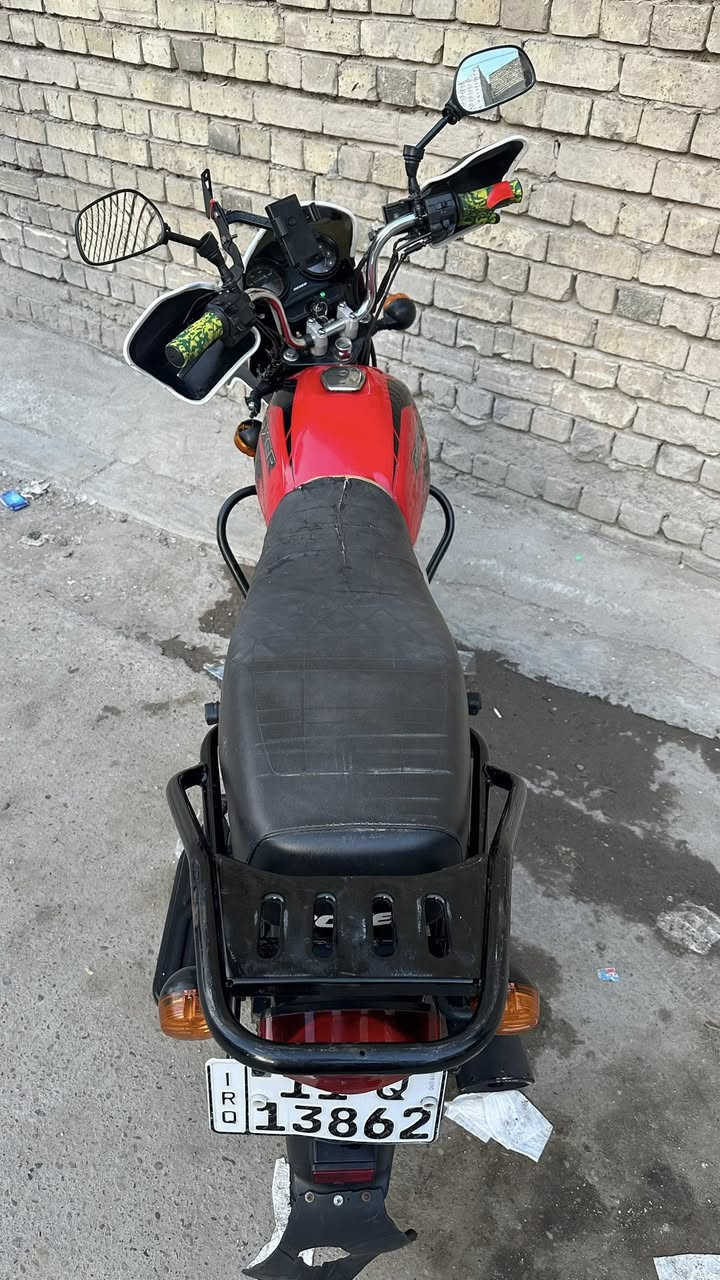 دراجه بوكسر 2021مرقم كامل مصفر هيئة وغرامه
دراجه محجوزه بل2022 وطلعته با2025شهر 6طلعته دراجبعديه نضيفه فول النضافه 85/: ماشية51الف حقيقي
بيه نقص كم شغله اشاره مكسور كفر مال زنجيل موجود بس معوج مكينه فول وكلج مالته شويه تعبان بي صوت بس ك مشي وسرعه  وشلعه طبيعي دراجه معروضه 1900وبيه مجال حك النقوصات البيه ها ولدراجه ممشتغله دلفري عل كد الروحه ولجي ***********
