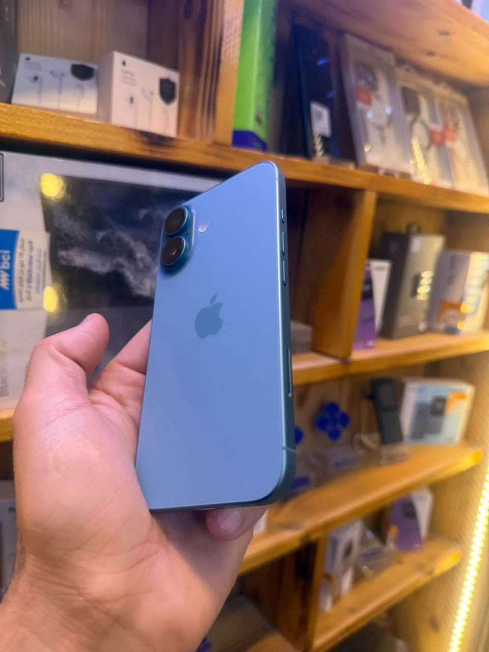 السلام عليكم ايفون16عادي128بطاريه100 الجهاز مشحون 50 مرةيعني جديدالضمان الشهر العاشر وينتهي التوصيل مكتب التاج 👑
***********
