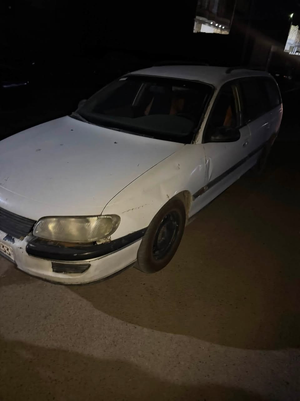 السلام عليكم للبيع أوبل بزون موديل 95 
رقم نجف ابسمي سنويه جديده 
محرك مفتوح 1800 كير عادي 
تخم تاير حداديه جديده كهربايات كله شغاله 
باتري جديد 
السعر /(25) ورقه 
مكان السياره الديوانيه /***********
