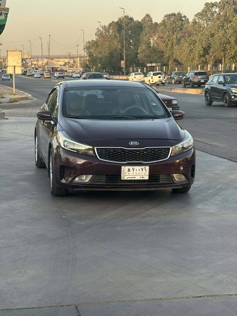 فورتي ٢٠١٧ نص فول مكينه ٢٠٠٠ دوش ماشيه ١٠٦ حادثها جاملغ خلفي عكس السايق وبنيد صور الحادث مرفقه بدون ارباك او دوخل
مواصفات نص فول شاشه كامره تحكم ستيرن مانع انزلاق ثلاث وضعيات قياده
تخم تاير جديد باتري جديد تبريد ثلج
صدر امامي خلفي جديد السياره جاهزه
السعر ١١٢ وبيها مجال مكان السياره بغداد الشعب *********** بغداد, العراق
