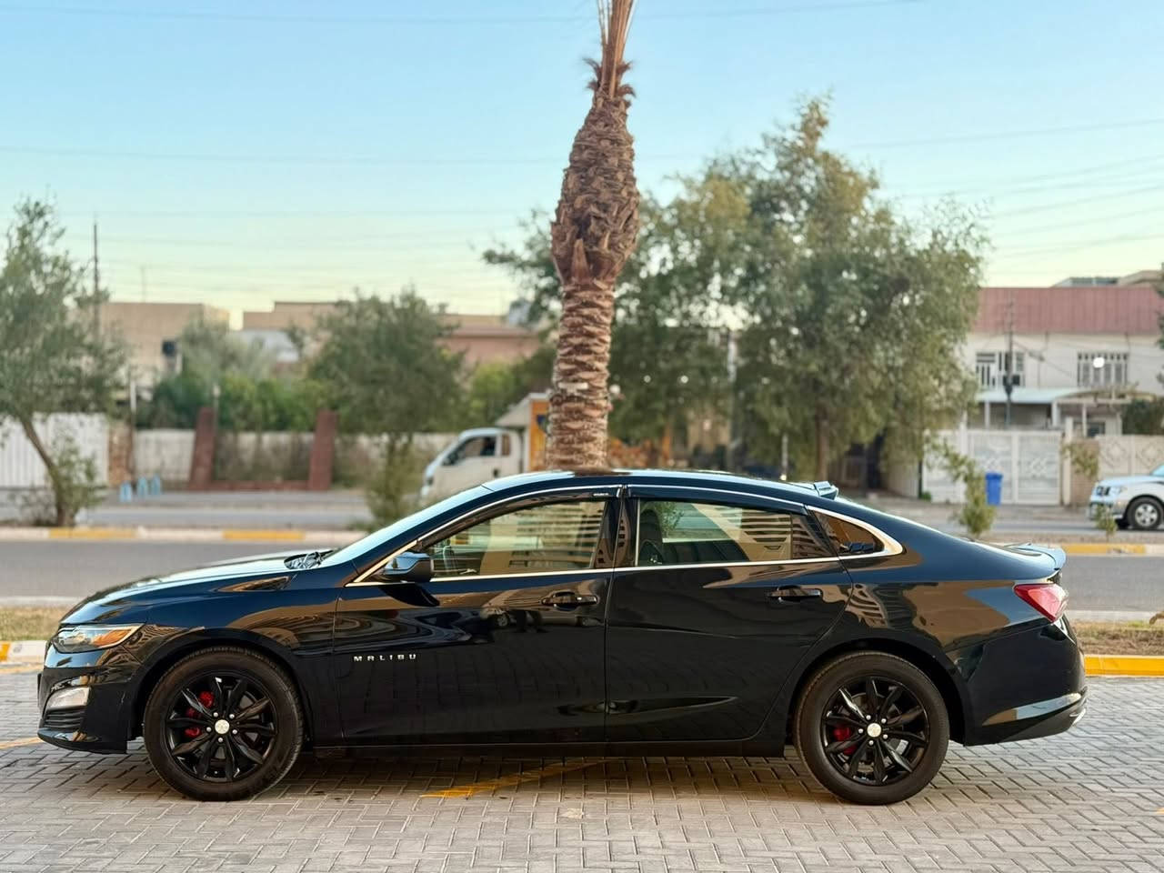 🧿عـــلـئ بــــركـــة الـــلـــه🧿
🫡🫡الــمــصـداقــية ســـر الـــنجـــاح🫡🫡

💵الـــــســعـــــر 125$ 
🛞نــوع الــمـركـبة:- شوفر ليت - ماليبو LT
🪙الـــــمــوديــــل:-2020
⚙️حــجـم الـمـحرك:-1.500 توربو 🚀
🧭الــــعـــــــــداد:102 الف ميل
💌الـــــــوحـــــــة:- بغداد رقم جديد سنويه جديدة وهزة جديدة
💥الايــــربــاكـــات:- سليمة بلادي 

#ملاحظة:- #الضرر:-  موضح بالصور بدون صبغ محرك شاصي حداديه راديترات كلهن كفالة وشرط الفحص والسيارة جاهزه من كلشي دنيار ماتصرف 
ادامة منظومة احتراق جديدة 
حجر بيئة جديد 
صدر امامي وخلفي جديد

          💎💎#الـــــــمــــواصــــفــــات💎💎

♦️شاشة كبيرة 
♦️كامرة خلفية
♦️بصمة تشغيل 
♦️بصمة أبواب
♦️تشغيل عن بعد
♦️تحكم أستيرن
♦️لايت زنون ناصي 
♦️كشن الأمامي كهربائي
♦️ تدفئة كشنات 
♦️سبايدر خلفي

📩#للاستفسار__والتواصل :- عــلـى الرقم الموجود

#اسيا :-***********

العنوان:-بغداد - حي الجهاد
