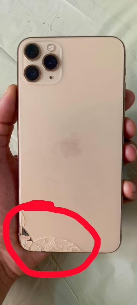 سلام عليم آيفون 11برو. ماكس
لون ذهبي. ذاكره 256فيس إيدي شغال نسبت البطاريه 100. مستبدل شاشه اصله 3ختيارات مستبدل +فطر بل ظهر ولباقي السعر 200قفل من الخير العنوان بغداد النهروان الرقم ***********
