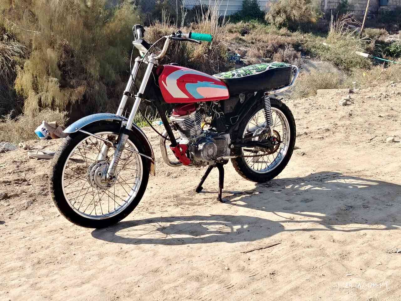 سلام عليكم دراجه ارشه كلك البيع سعره 250 وبيها مجال
مكانه ديوانيه عفك رقمي *********** واتساب
