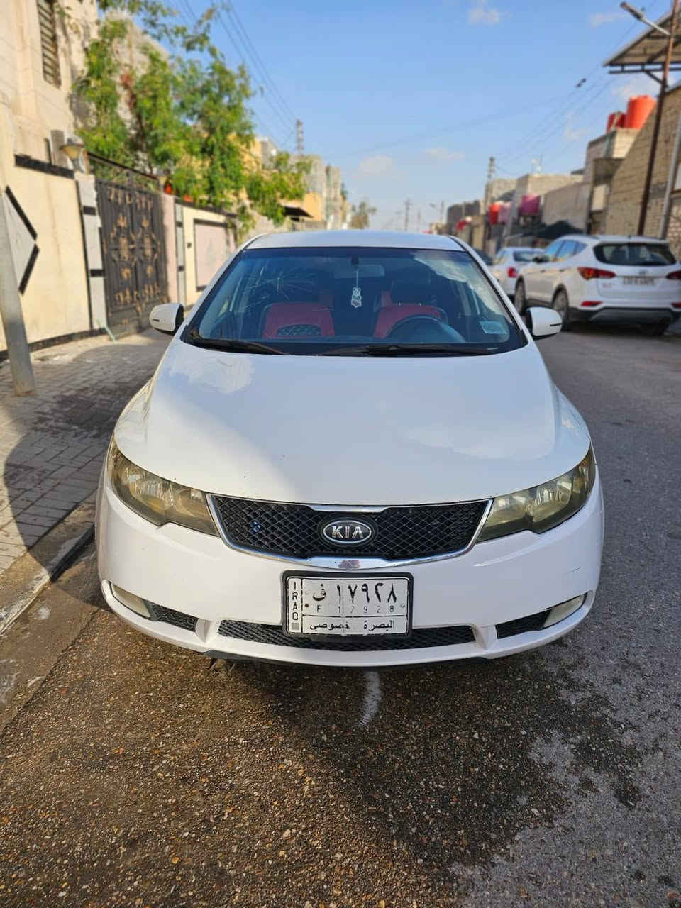 السلام عليكم سيراتو موديل 2012 رقم بصرة حره باسمي تحويل ثاني يوم سنويه منتهيه محرك كير حداده تبريد تدفئه تخم تاير السياره جاهزه من كلشي بيهه بارد بلصندوق وحار قليل بلحوض ودحجه بلباب الوره ضاله ع وضعها وصبغ بلدواير فقط اريدهه ب93 مكاني بصره *********** البصرة, العراق
