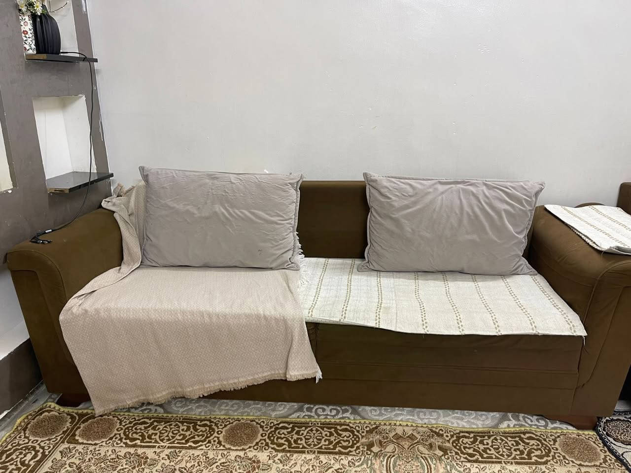 سلام عليكم
تخم 10مقاعد للبيع.   السعر 450
العنوان الاعضميه قبل جسر صليخ 
***********
