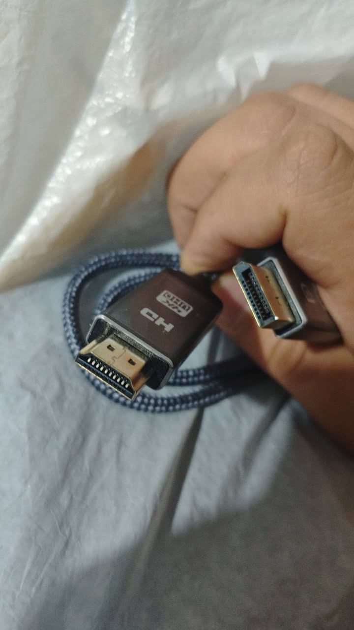 كيبلات hdmi كيبل mini hd الى hdmi وكيبل display port الى hdmi 
وكيبل type c الى hdmi كلهم ب25 وية التوصيل مفرد ب8 من دون التوصيل للتواصل يرجى مراسلتي على الماسنجر او على الواتساب ***********
