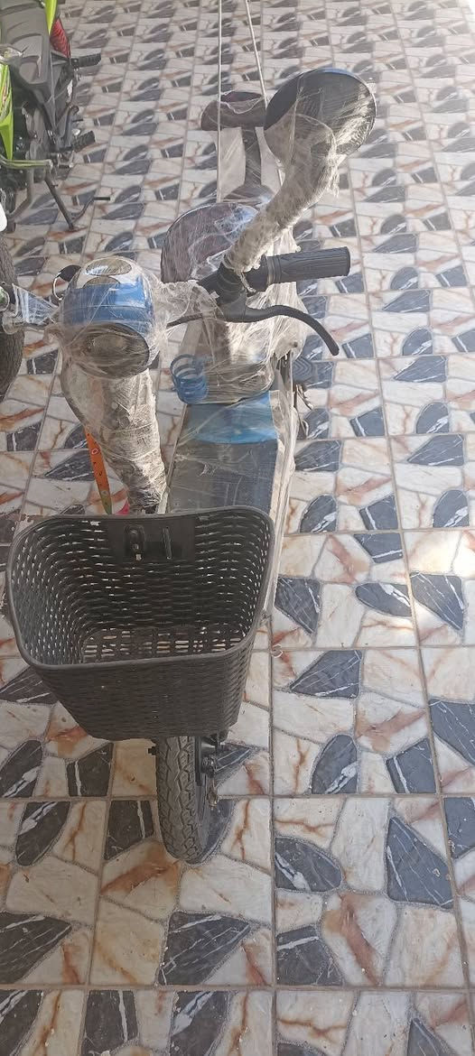 سلام عليكم ورحمة الله وبركاتة
باسكل شحن حجم 14 شغال من كلشي عل فحص بطاريات تخم جديد ابو الولد / تايرات جدد / اكلوب عالي ناصي / السعر ب150الف وبي مجال 
العنوان /الرمادي الجمعيه قرب جامع هميم 
لاستفسار ***********
