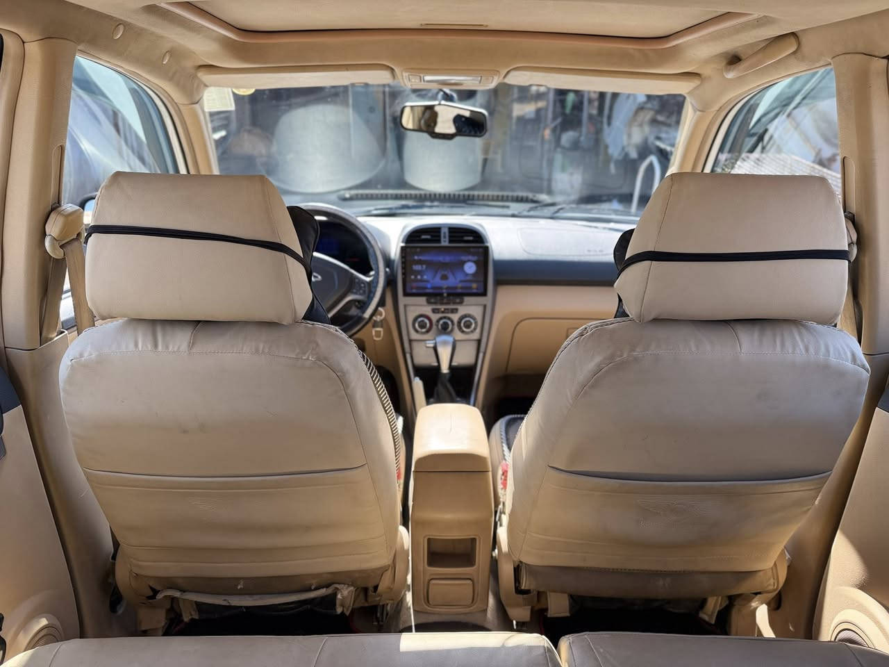 السلام عليكم للبيع شيري موديل 2015 بيهة ظربة بل جنطة ومصلحة سيارة حلوة ونظيفة للاستفسار *********** 
اخوان اني مكلف بل نشر هذا رقم صاحب السيارة مكانهة بغداد راشدية
