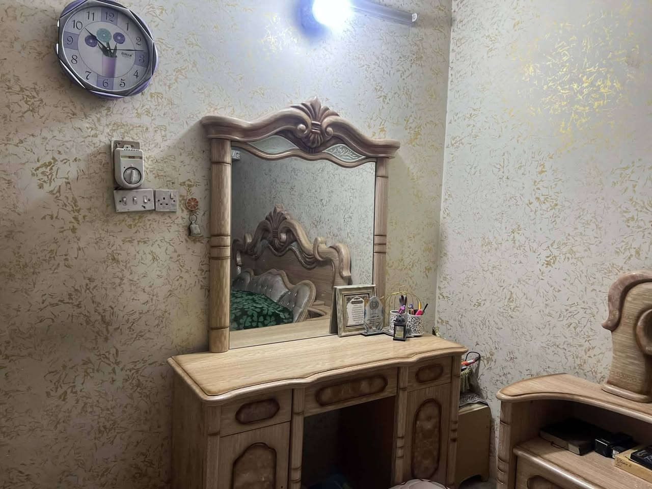 غراض منزلية للبيع حي العامل شارع ٧ نيسان غرفة نوم اخت جديد ٤٠٠ الف مبردة ١٥٠ الف كاونتر ٢٠٠ الف مكيف ٢٠٠ الف ***********
