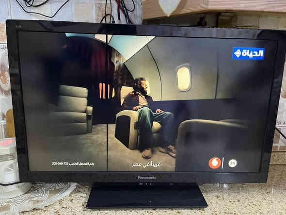 السلام عليكم للبيع تلفزيون بلازما عدد ٢ حجم ٣٢ بدون نت وحدة hd ميشتغل وثانية بيه خط اسود 
***********
