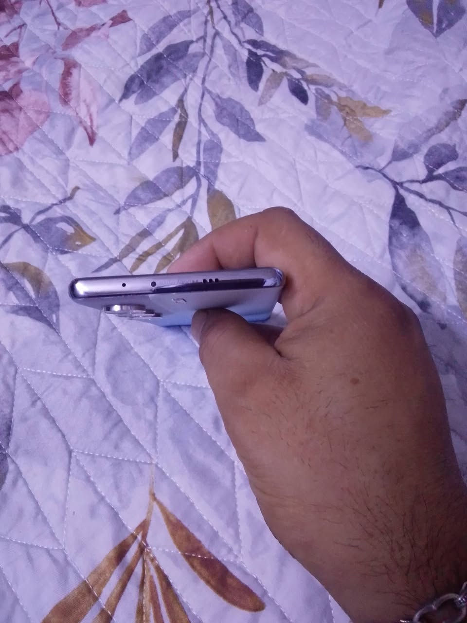 سلام عليكم
عندي مبايل للبيع تكنو كامون ٤٠ برو 5g
الجهاز مكفول ما مبدل بي اي شي
نظافه 100٪ ملحقات كامله
العنوان مدينه الصدر  
سعر 300
***********
