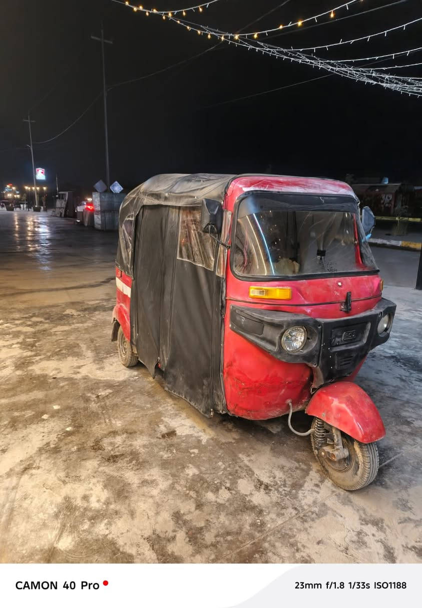 السلام عليكم تكتك للبيع نضيفه كامله اي نقص مكو 2018كبل للشارع اوراق كامله سعر ٢٣٠٠ مامتواجد على نت مكان ديالى بلدروز ***********
