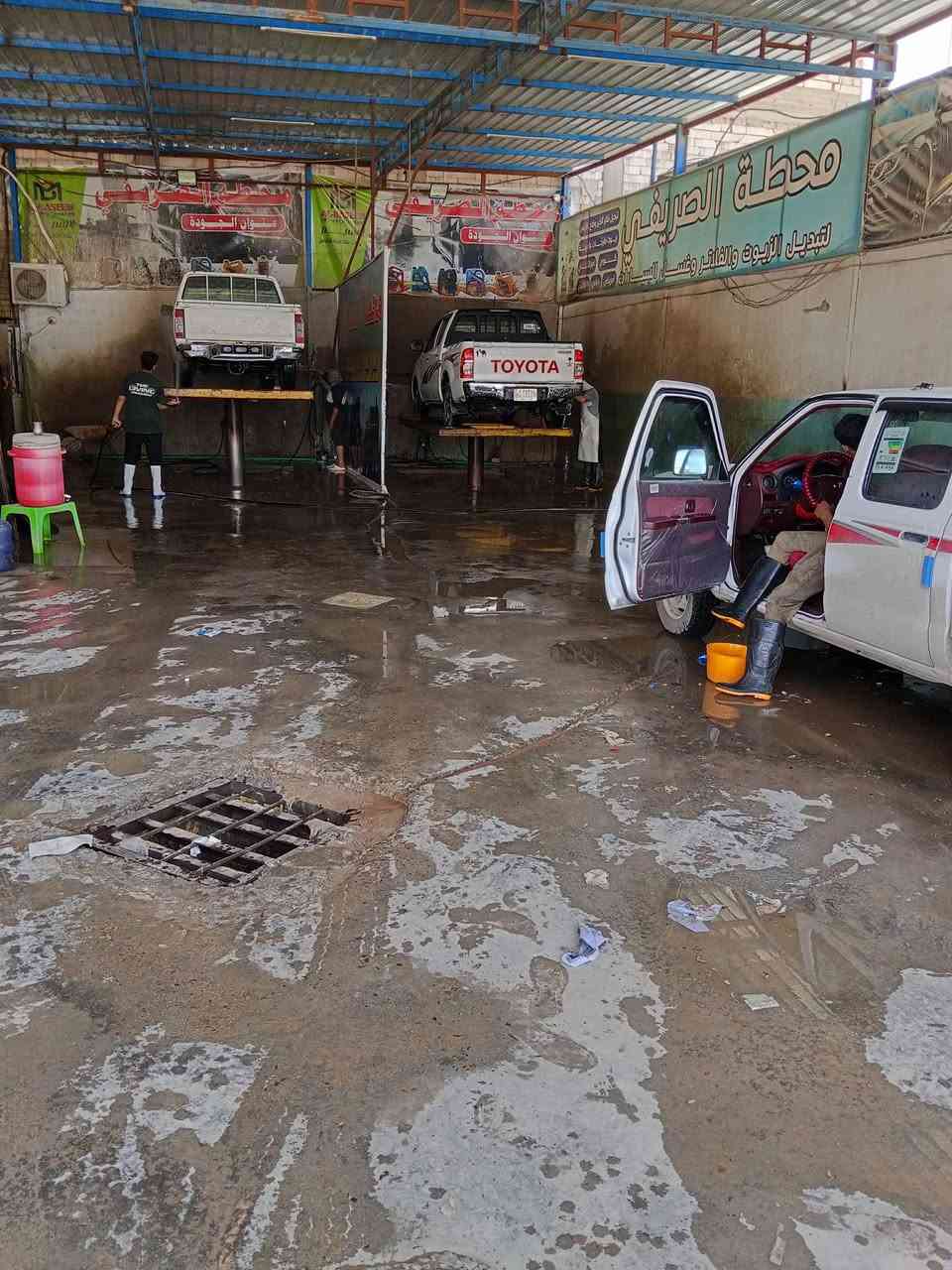 محطه للبيع نجف شارع المجمعا ت المحطه جكات عدد 2 ماطور عسل عامودي 10حصان كبريسر هوه 550  مولده        150 البير بيها زيوت اجار سنوي المساحه 300 متر شغاله خير من الله رقمي ***********
