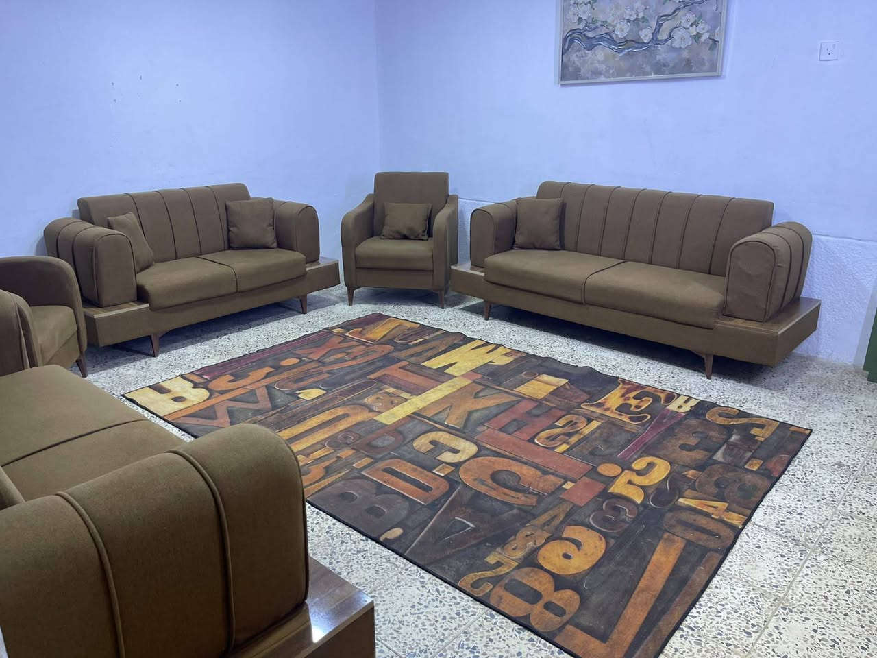 تخم 10 مقاعد مديل تركي حديث ستعمال قليل اخو الجديد ب325 
*********** بغداد, العراق
