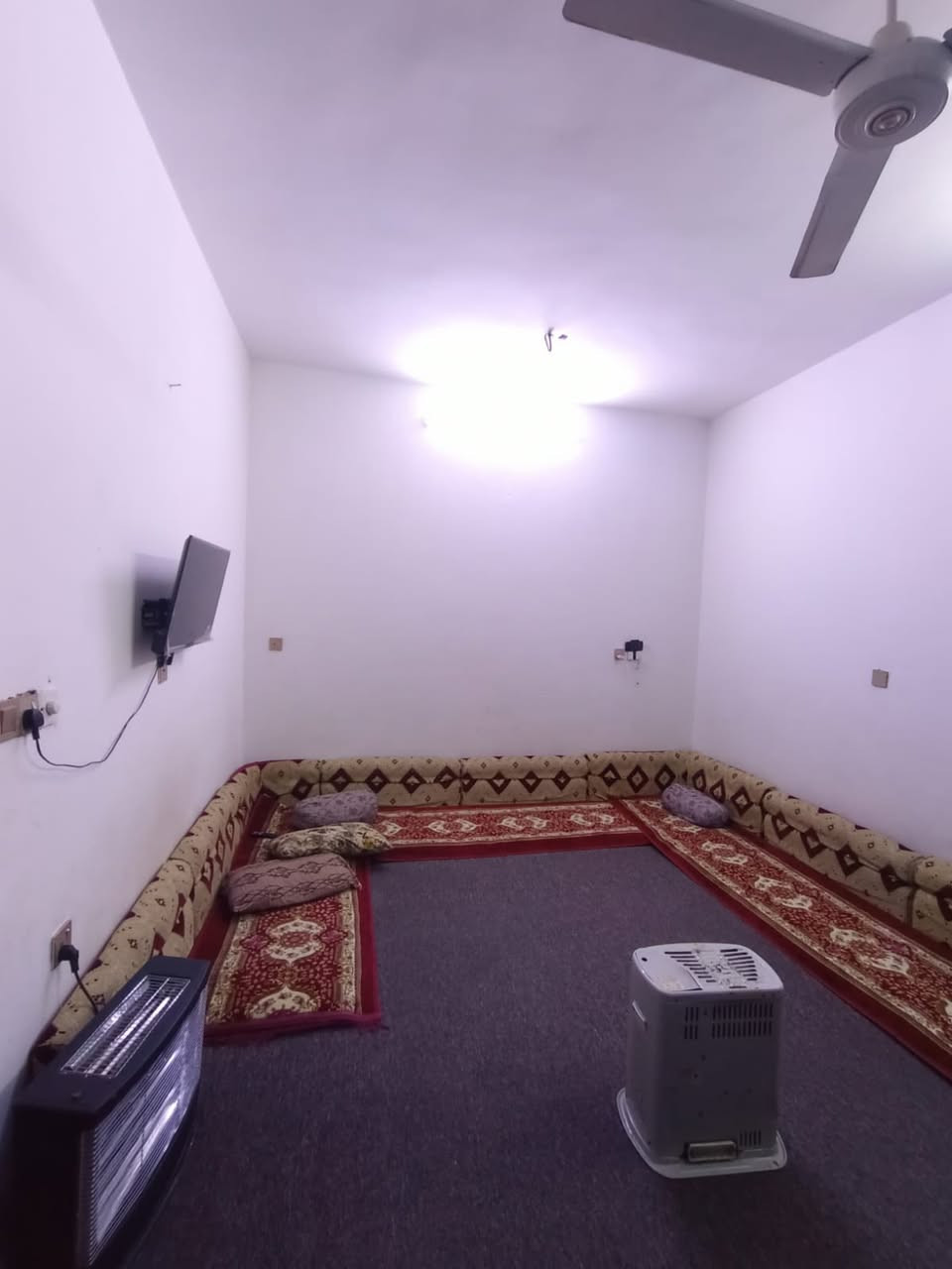 دار طابو ملك صرف 👍🏻 طابقين 👉 بأسم شخص واحد👍🏻للبيع

مساحتة  ١٧٠ م  واجهة ١٠م📎 مقابل حديقة 🌳🌳🌳

 ط١ / 
غرفتين نوم 📌 هول 📌استقبال 📌 مطبخ 📌 صحيات 📌 درج خارجي 📌 كراج 

ط٢/
غرفتين نوم 📌هول 📌استقبال 📌 مطبخ 📌صحيات📌

بناء جديد 👉ونظيف 🔗 ومؤجر حاليا بوارد شهري

كركوك 📌 حي الزوراء قريب من مسجد الهجره

     السعر  📎📌    ١٢٦   مليون

للاستفسار 📞  ***********
مكتب الامين سايدين المرور القديم قريب من جسر الحصو والرمل
