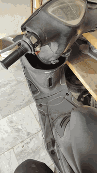 سلام عليكم شباب دراجه توه طلعه من حويه والد محتاج كلش وذبه يمي ريد بيعه مكينته صاكه بيه نواقص قليله مثل بتري  جمه مال بك اليت بيه كس زغير الي تفيده يجي وفحص وين ماعجبه دراجه ريده 875وبيه مجال قليل كلش  مكاني البصره القرنه رقمي ***********
