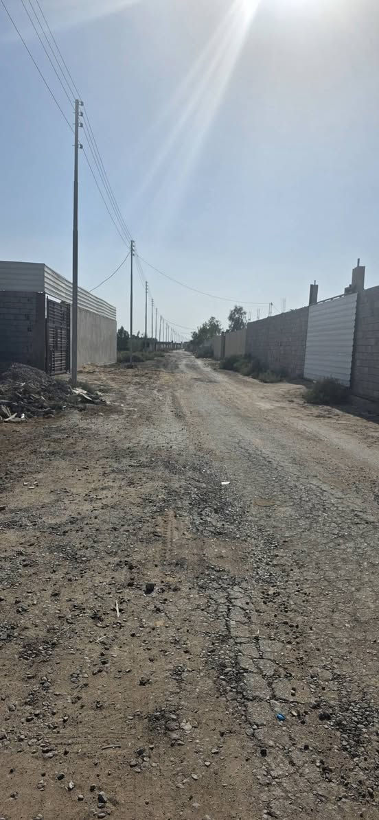 ربع دونم للبيع في الجزيرة _باب الهوى 
مجاور مقام سلمان المحمدي 
المساحة 625 متر طابو صرف زراعي 
بسم عراقي وكالة ومكاتبة ونسخة من الطابو 
على شارع تبليط 9 متر وخدمات ماء وكهرباء 
المنطقة مقسمة على دوانم وشاليهات 
بضهر الربع دونم نهر رئيسي 
رابع قطعة عن الشارع مال باب الهوى 
السعر 65 قابل للتفاوض للاستفسار اكثر 
اتصل على الرقم *********** البصرة, العراق
