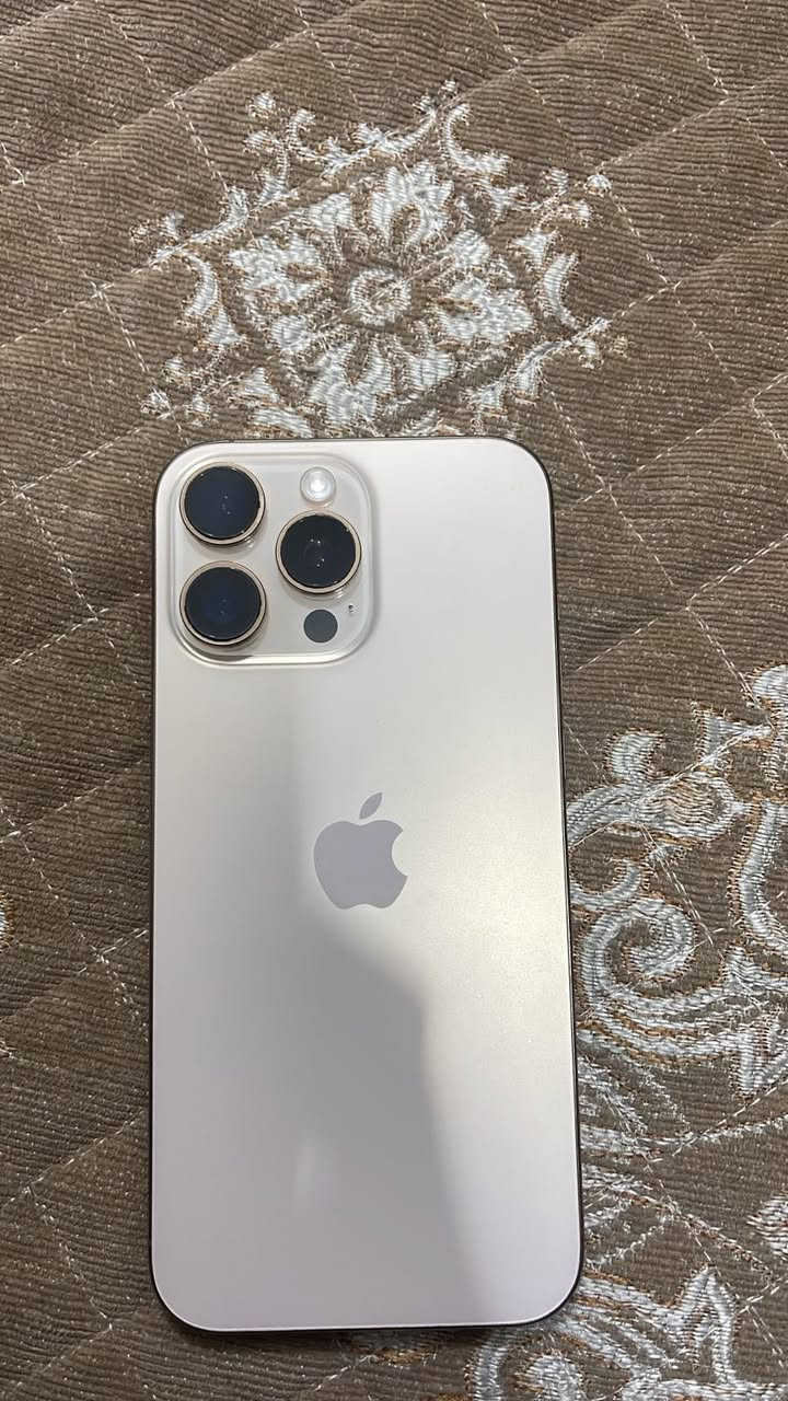 السلام عليكم أيفون 16برو ماكس 
بطاريه 98 عربي شرق اوسط 
السعر 1400 وبي مجال 
***********
