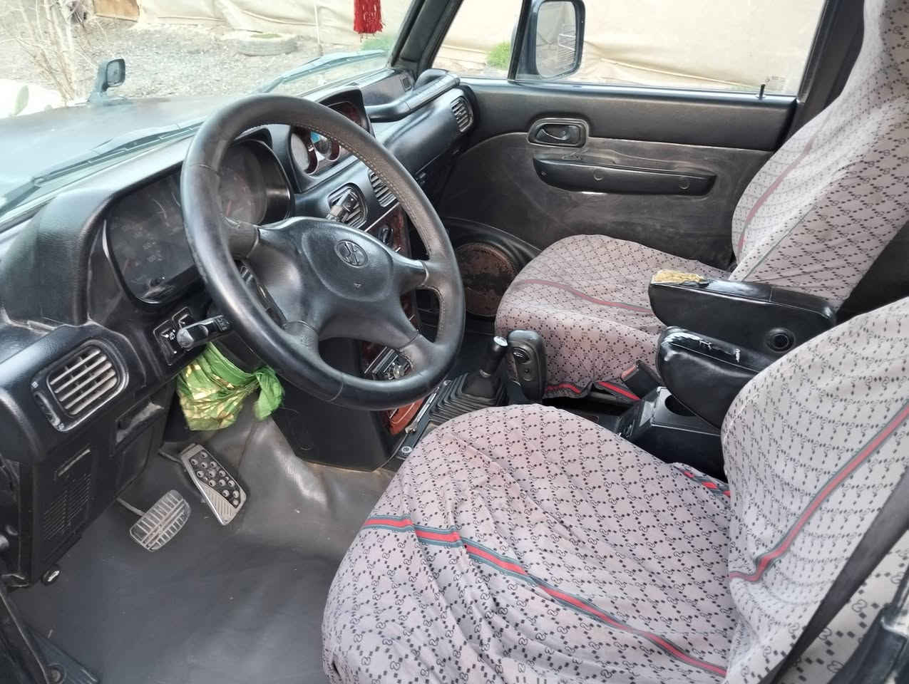 كالوبر 1999 نضيفة ما ناقصة شي رقم انكليزي ابأسمي السعر 70 وبيهة مجال ***********
