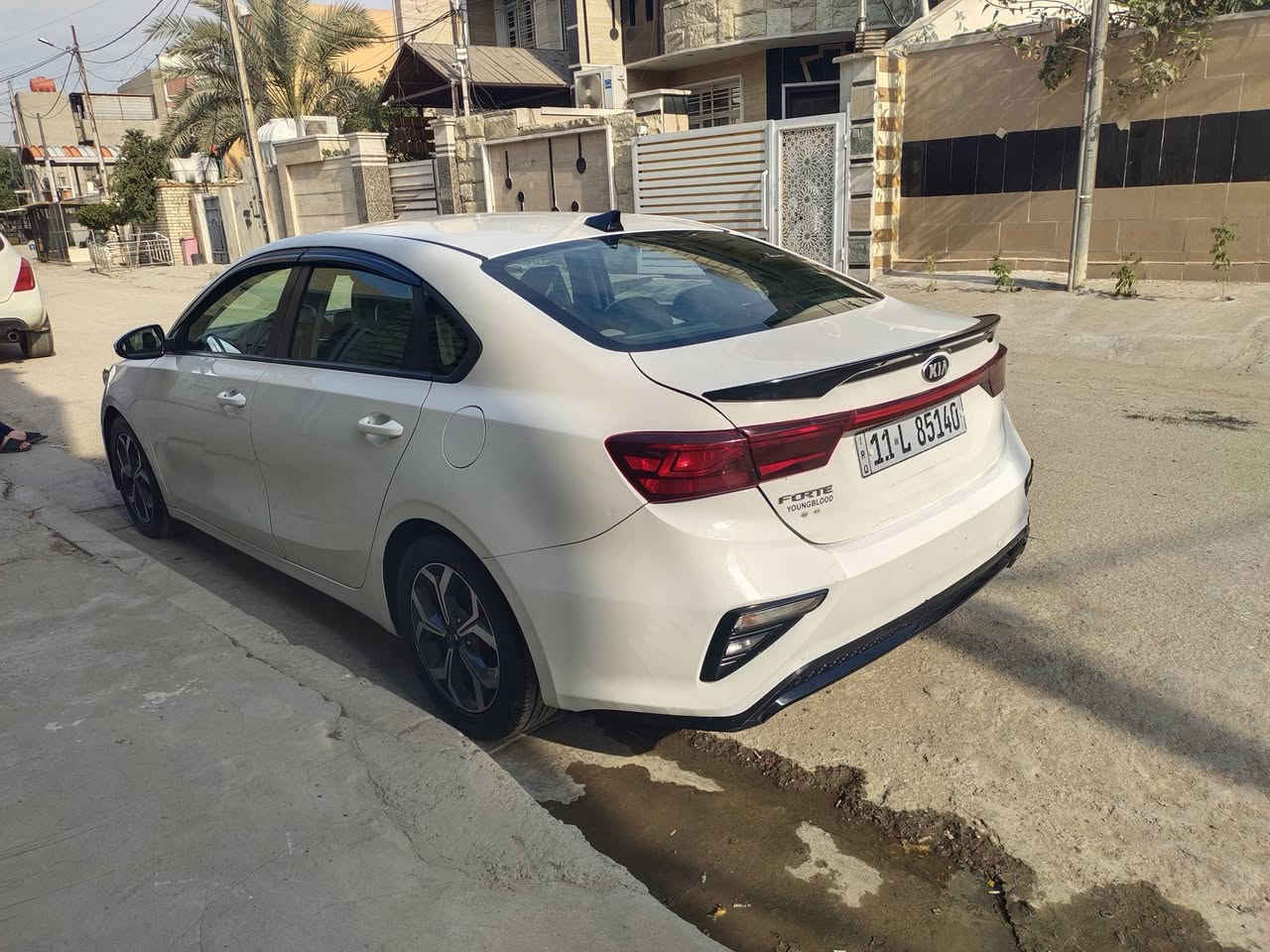 السلام عليكم
فورتي 2019 للبيع مكينه 2000 كير at
رقم بغداد الجديد  بااسمي ثاني يوم تحويل 
السياره بجم كبس كلها ليبل واحد بدون تبديل بيها صبغ جاملغ خلفي والباب الخلفي والتكمه فوك البيبان وصور الحادث والسونار موجود بالصور ماشيه 80 الف ميل
السياره كامله من تخم تاير جديد باتري جديد دوشمه أرضية وكشنات لايت زنون عالي ناصي مذب عليها  الف تتدفئه تبريد وبالعافيه على الي ياخذها 
موصفات رادار امامي مثبت سرعه تحديد مسار مانع تزحلق فول تحكمات استيرن تبريد منفصل مناخين
مكاني بغداد الدوره 
السعر 130 وبيها مجال قليل حك الجيه 
للاستفسار الاتصال على الرقم *********** وبي وات ساب
