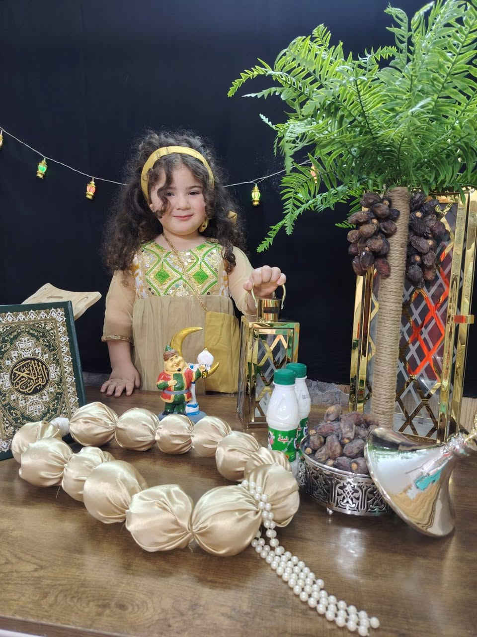 من التراث ماجينا يامجينا لها نكهة في رمضان وتبقى في ذاكرة الأطفال لتذكرهم بقدوم شهر الطاعة شهر التسامح شهر المحبة ....
.....
.....

🔴فئة البنات 🔴

كل رمضان وانتم سالمين وعساكم من عواده🙏🙏❤️❤️

روضة قطر الندى النموذجية الأهلية / الشعب 

العنوان/ الشعب /قرب المحكمة /فرع مطعم نخلة الراشدية
📞‏‪***********‬‏

مستمرين بتسجيل اطفالنا الحلوين ❤❤
