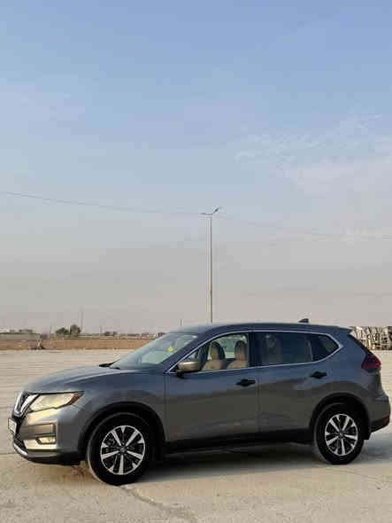 السلام عليكم 
للبيع نيسان روج موديل 2020
لون رمادي داخل السياره جلد 
السيارة كلين تايتل 
ضربتها في امريكا فقط دعامية 
وبيها رصعه خفيفه بالباب 
للاستفسار ;***********
