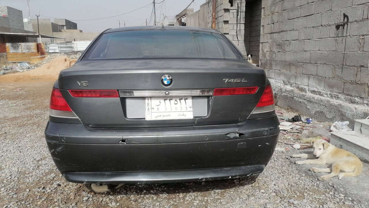 السلام عليكم
باخرة موديل ٢٠٠٢ الماني رقم بغداد  باسمي رقم حلو
السيارة بدلت الها مكينة جديدة بس بيها لاستيك ولف
كير تبريد جيد الصدر الامامي تعبان والخلفي مبدل عربانة كاملة السعر ٧٠
للاتصال ***********
