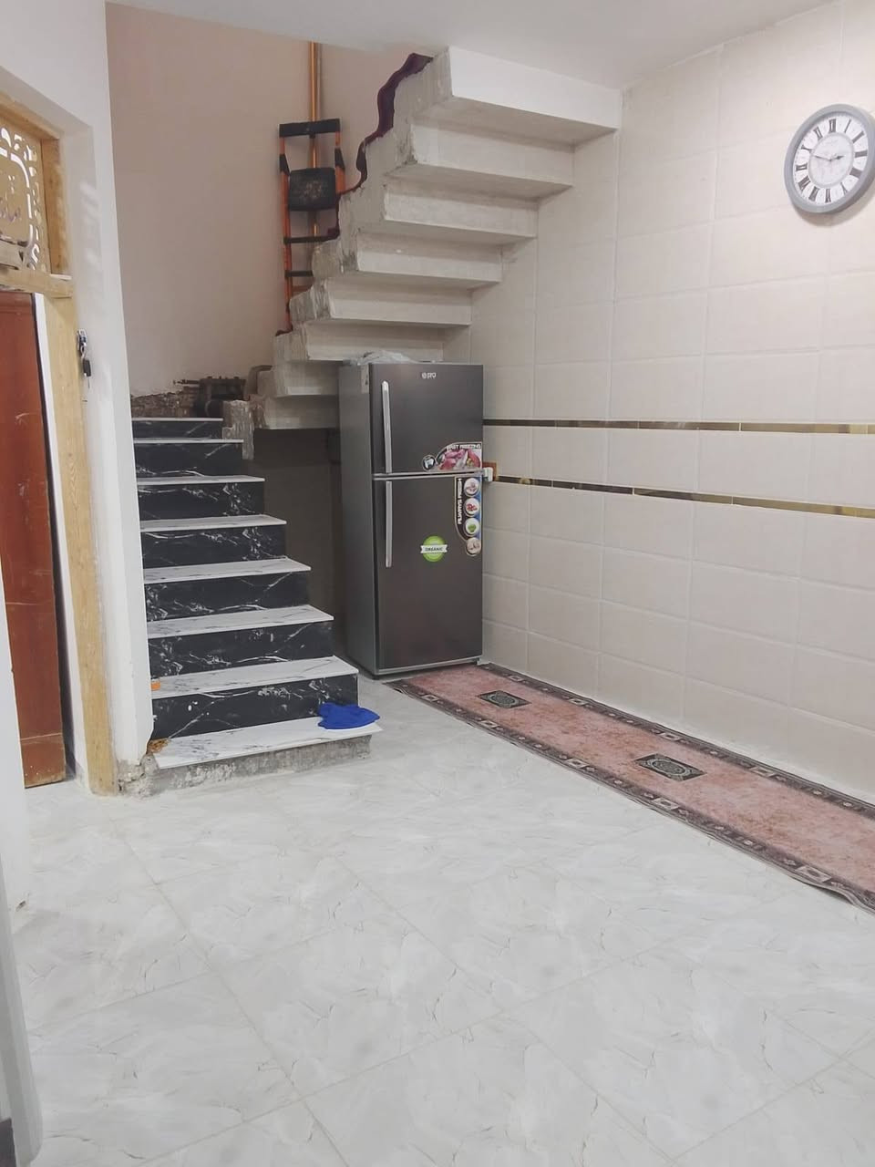 بيت ٣ طوابق سند ٢٥ بل امانه شارع ٤٠ ب صف طابو للبيع سعر ١١٠ وبيه مجال هاذه رقمي *********** زراعي سند ٢٥ بصف طابو مال لمانه ب شارع ٤٠  ٣ طوابق لبيت واجه ١٣ ونزال ١٢
