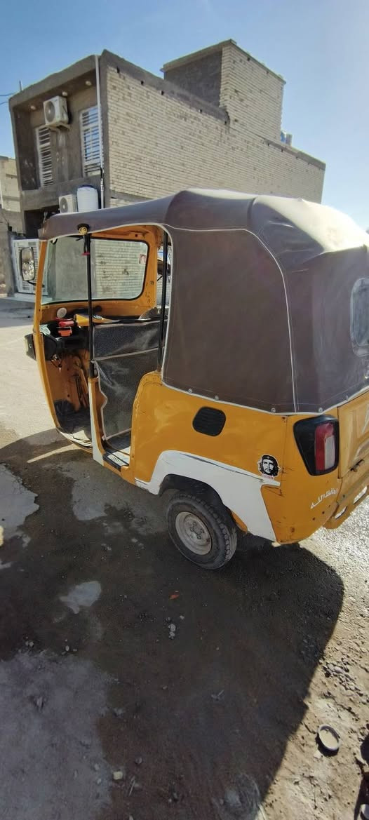 بياجو محور باجاج ٢٠ كامله مكمله كله جديد تايرات كلجات دسكات سلف اوراق كامله شغل واطلع ترايك للبيت للبيع ٢.٥ مكاني الدوره ***********
