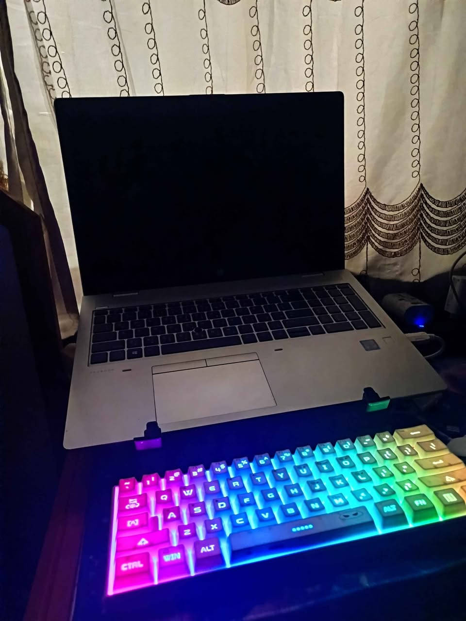 لابتوب للبيع HP
Intel Core i7 موصفات
الجيل الثامن
كرت شاشة خارجي 2gb
رام 16
حجم الشاشة 15
ssd 500 هارد
كيبورد ضوئي
الملحقات كارتون وشاحنة بلادي
العنوان كركوك /قرية تركلان قرب فلكة تكريت 
رقم الهاتف/*********** كركوك, العراق
