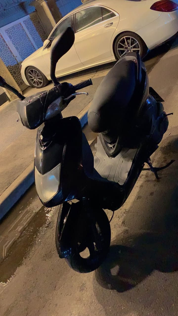 السلام عليكم :

سكنس سرعة 140 ياماها
دراجة وكالة برغي مامفتوح منها
بشهر السادس نزلت رمبة اوراق
كاملة اصولية شرط تجيب وياك 
فيتر وتجي تفحص كفالة عامة كشر ومكينة

السعر 550 الف
مكاني شارع فلسطين
هذا رقمي *********** بغداد, العراق
