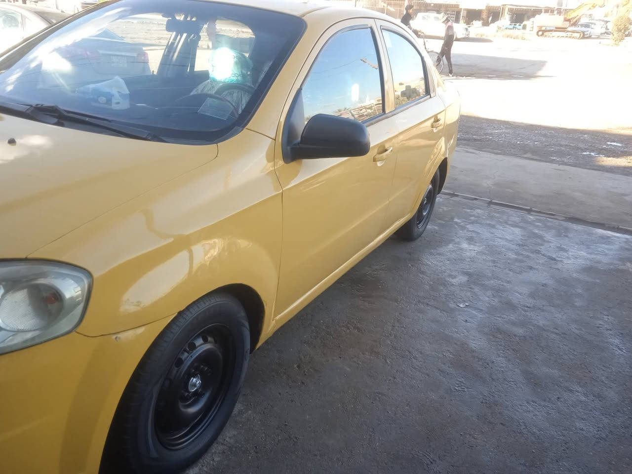 السلام عليكم افيو موديل 2009 خليجي كير ومحرك جديد اوتماتيك حداديه جديده تخم تاير ارضيه جلد داخل كلش حلو مابيه اي نقص سياره مال جناي استخدام شخصي رقم بابل تحويل مباشر سياره تراي حلو مكاني بابل هيىه وغرامات مصفره سعر 52وبيه مجال ***********
