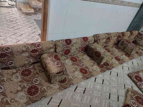 جلسه للبيع ١٤ متر سعرها ١٩٠ مكانها نجف حي ميسان مقابيل العسكري *********** بيه وتساب النجف
