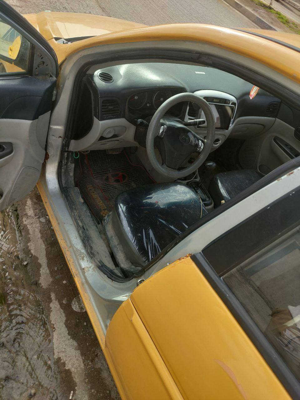 اكسنت للبيع
موديل 2009 رقم دولي
سنوياً صادرة قبل شهر، شرط التحويل
الأضرار: بيها ضربة من جهة السايق+ تلقيطات شارع 
المحرك بداية صرف، الكير شغال، طخم تايرات جدد، الكهربائيات شغالة
التواصل على الأرقام
***********
***********
غير متواجد ع خاص
