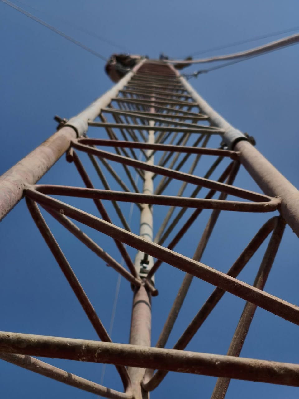 تحيه طيبه من اعمالنا اليوم تنصيب في محافضه الديوانيه مستعدون للعمل في جميع المحافضات ***********
