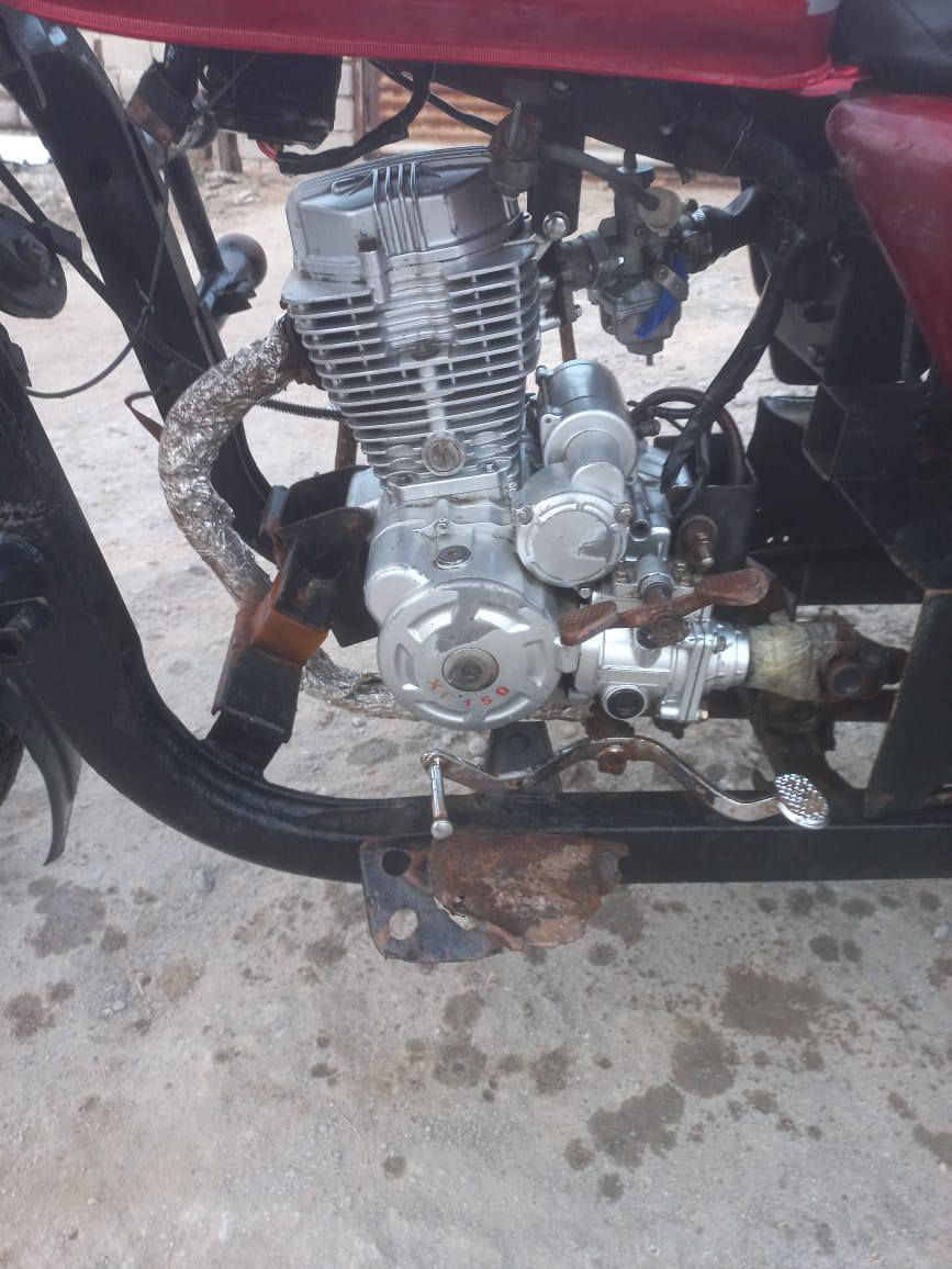 سلام عليكم ستوته امتي ار نضيفه محرك نضيف كلشي شغال بيه شاصي مكفول 
السعر 800 بيه مجال 
المكان الدير الشافي 
الرقم ***********
