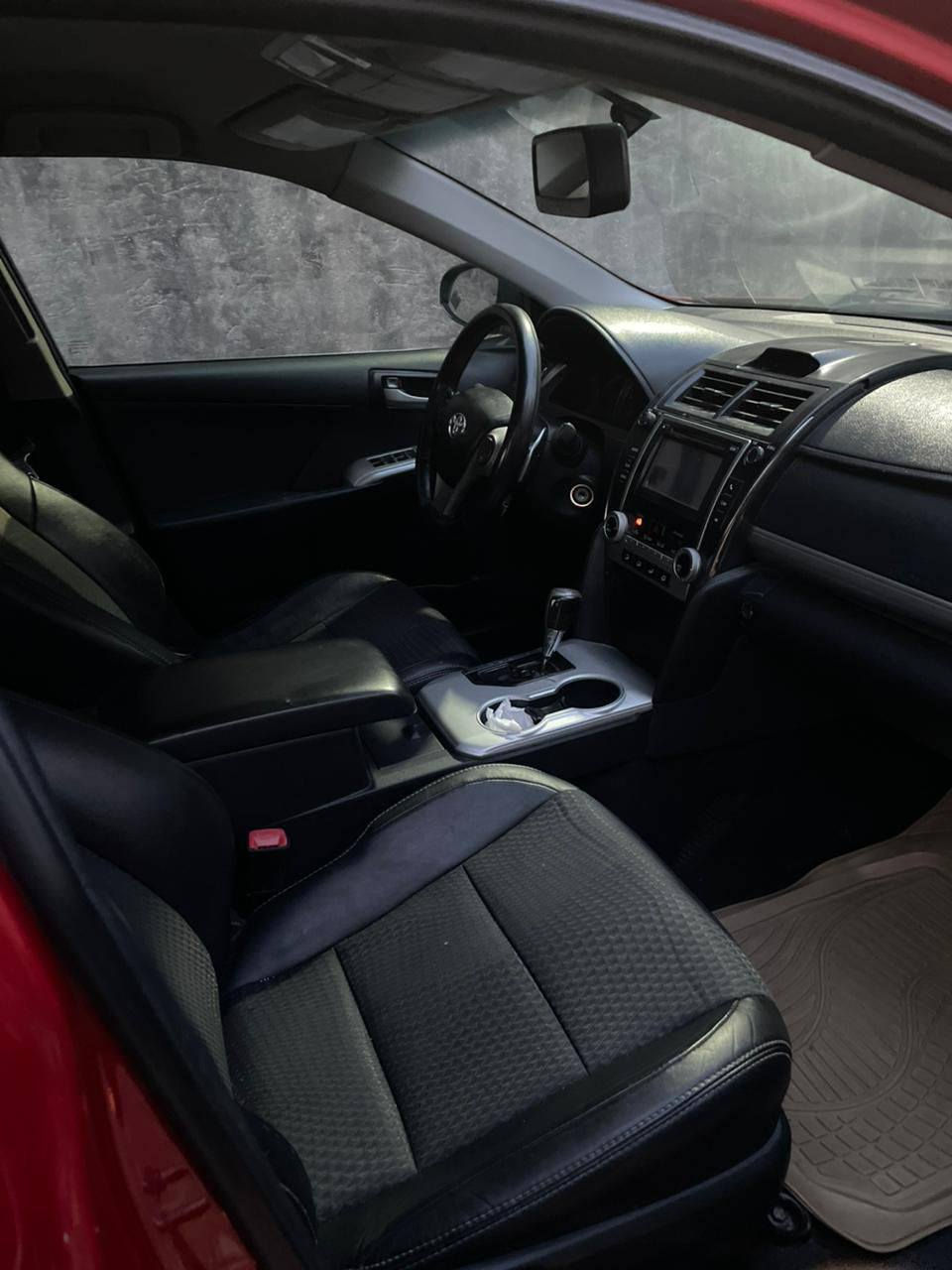 السلام عليكم ورحمه الله وبركاته
كامري 2013وارد امريكي
حادثها بنيد تصليح نفسه
الجاملغات الاماميه كلير فقط
السياره كاملة وعليها منضومه غاز
مكاني بغداد التاجيات
***********
