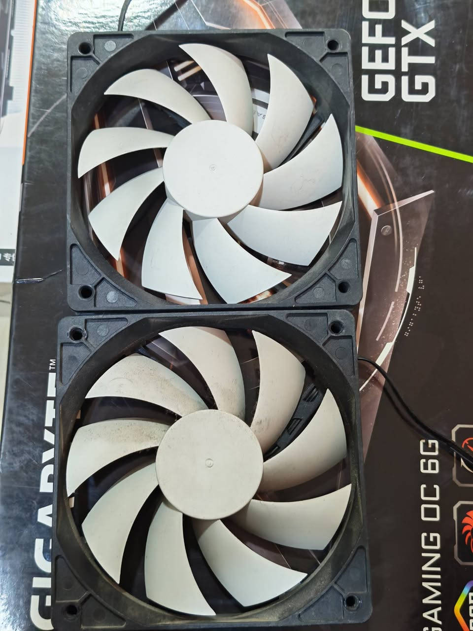 السلام عليكم 
مراوح من شركة Lian Li شغلات قطعتين 

مبرد معالج (انتل) من شركة cooler master شغال و كل غراضة كاملة 

معالج رايزن 5 2600x شغال بدون كارتون 

معالج انتل i5 9600kf شغال و كل غراضة كاملة 

مذربورد gigabyte z390 ud شغالة و كامل كل غراضها

كارت شاشة gigabyte 1660 يجي 3 مراوح شغل مع الكارتون 

مكاني البصرة 
الاسعار ما نختلف راسلني خاص


**إذا كنت صاحب هذا الإعلان وتريد حذفه لأي سبب، رجاءا أرسل رسالة إلى الدعم الفني**