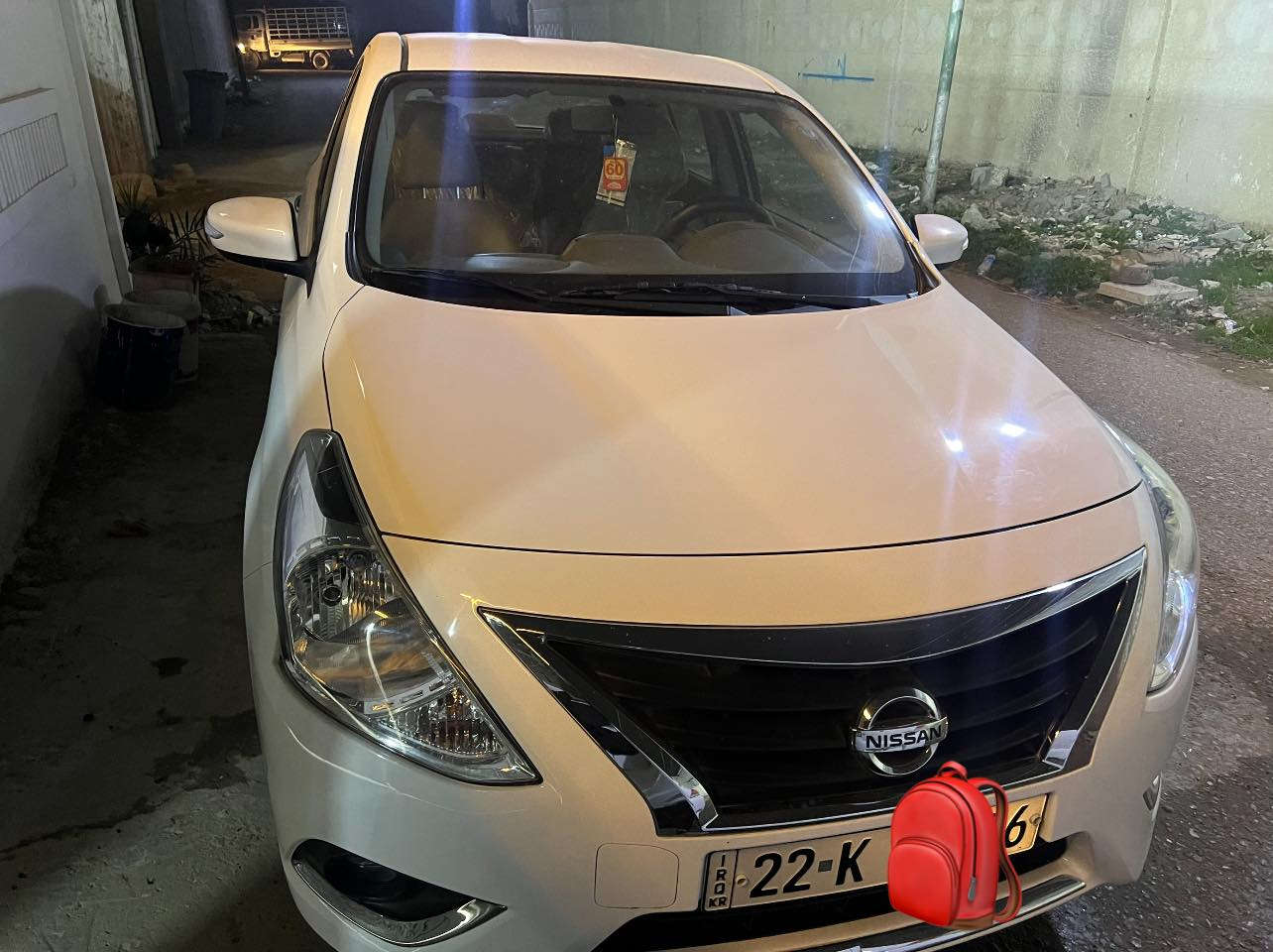 نيسان سني 2025.   ماشيه 36 مكفوله السيارة من ضربة صبغ بارد. عنوان بغداد.   السعر 125.   رقم هاتم ***********
